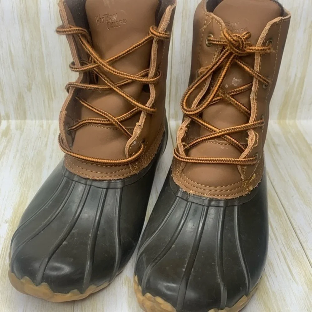 Woman’s Western Chief 4 eyed Waterproof Duck Boots Sz 7‎ Pre owned